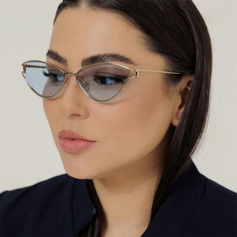 2024 Trendy Cat Eye Triangle Sunglasses with a High-End Metal Design