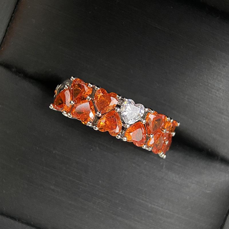 

2026 Retro Niche Royal Sister High-end Ring, Plated with 18k Bright Heart-shaped Row Ring, Rose Powder Ring. Resizable