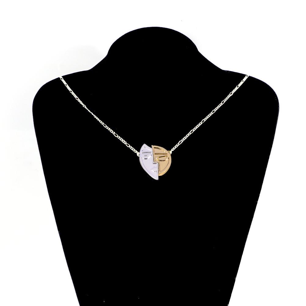 

2021 Contemporary Chic Heart Shaped Necklace For Women Featuring Stunning Double Plating