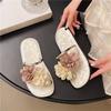 The New Style of Shoes, Fashionable and Durable Flip-flops, Are Perfect for Women's Home Use