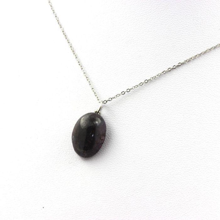 Pierres et Minéraux. Collier Saphir. 17.66 ct. Afrique.