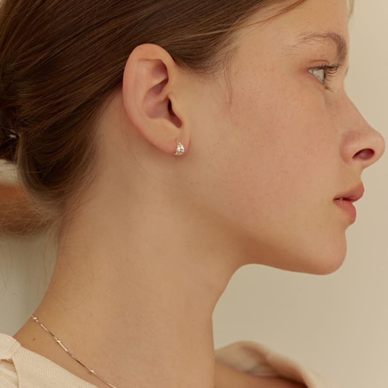 Lewe Two teardrop fit earring