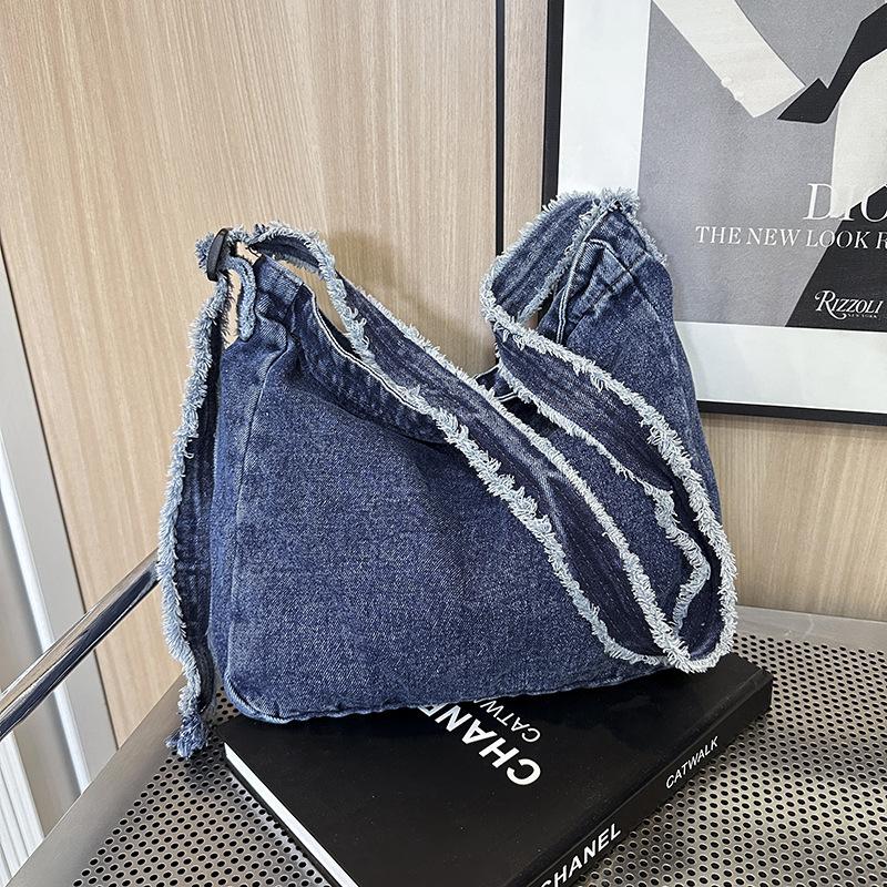 

Ретро простой модный тренд повседневная личность большая вместимость сумка лето новая 2025 женская на плечо сумка-мессенджер синий