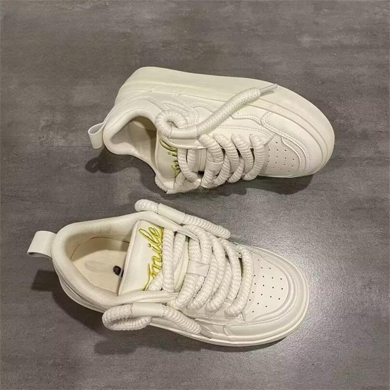 

Casual board shoes women s shoes niche versatile white shoes spring and autumn new sports shoes tide 40