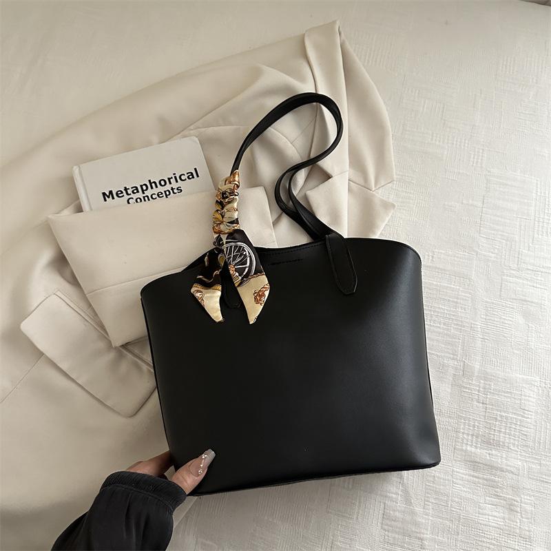 

Women s bags, new high-end bags, women s tote bags, large-capacity solid-color commuting to work, shoulder bags, underarm bags.