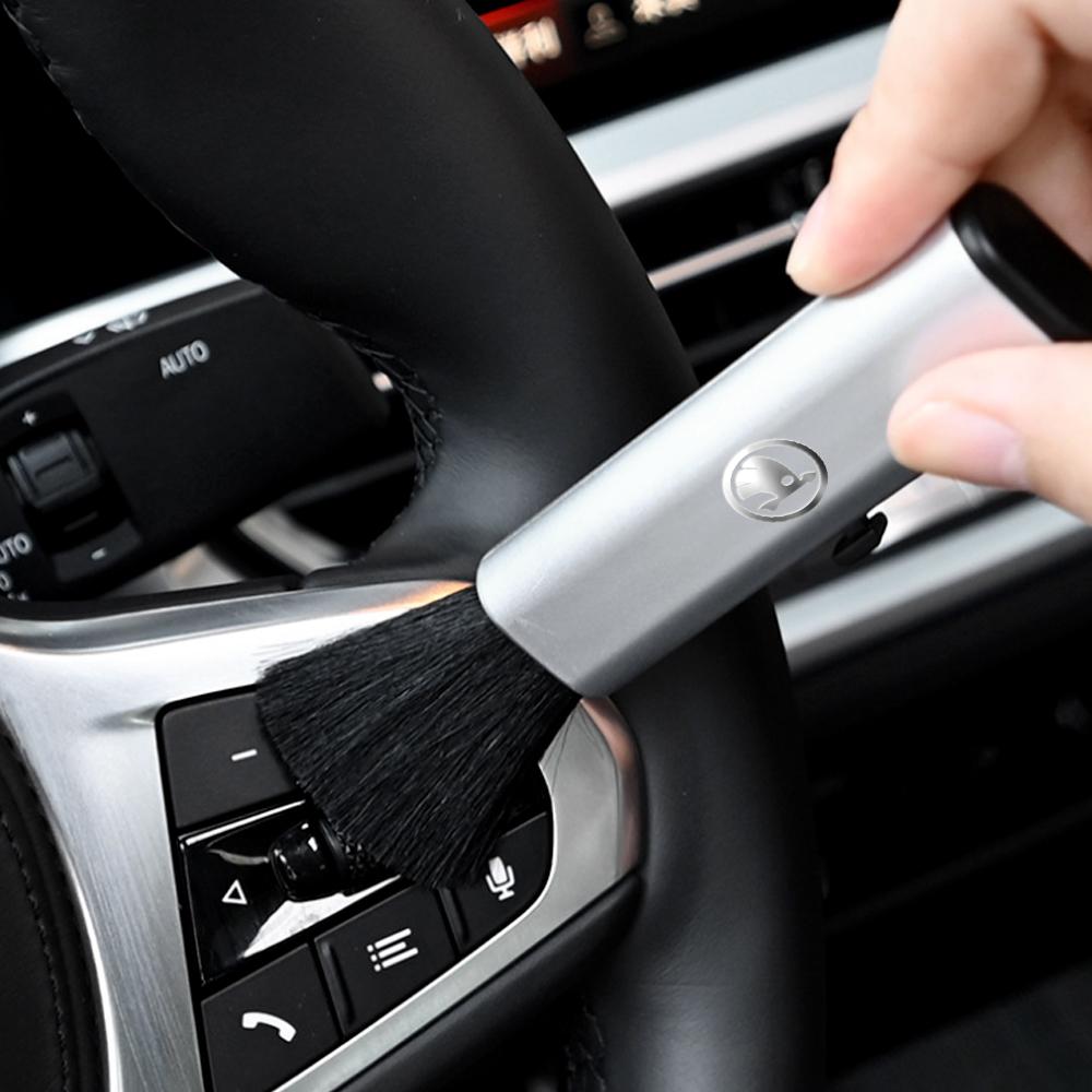 BATK3 Car Dust Removal Brush Cleaning Tool Air Conditioner Air Outlet Crevice For Skoda Octavia Fabia Rapid Yeti Superb A5 A7 VRS VII
