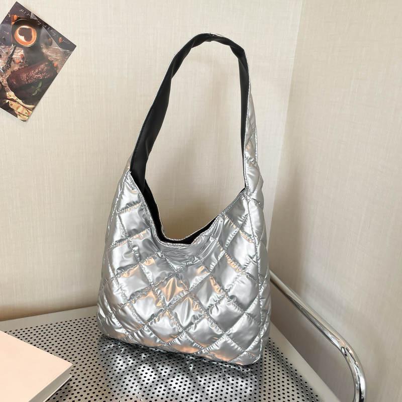 Stylish Large Capacity Tote Bag For Women With Chic Diamond Quilt Design In Black Gold Or Silver