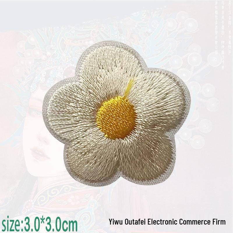 Colorful Plum Blossom Embroidered Fabric Iron-on Patch for Clothing Repair