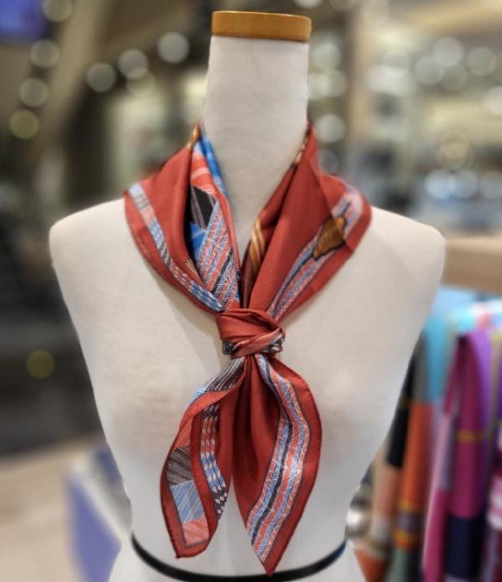 

Metro City Horseline Silk Petite Scarf (MSFD-1006)