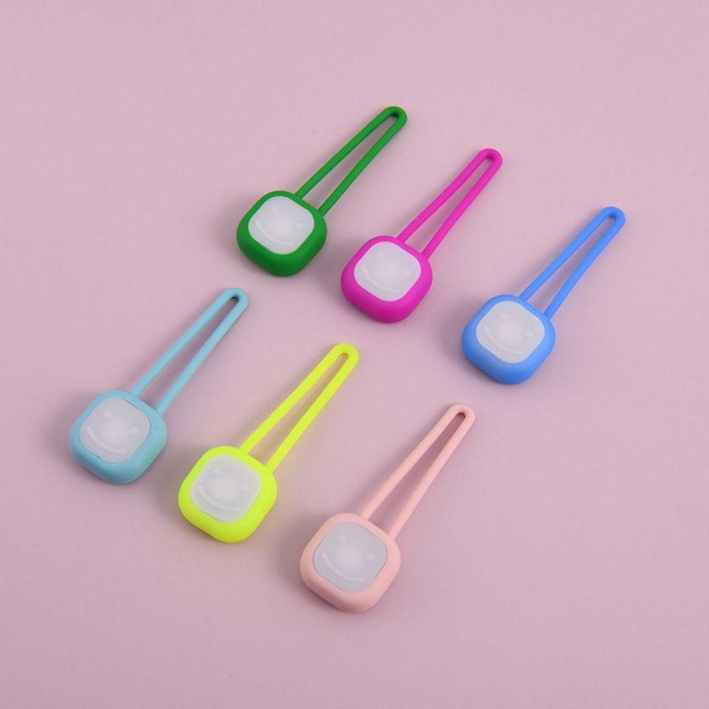 Waterproof Pet Led Walking Night Pendant Silicone Hanging Dog Pendant Night Light with LED Light Colorful Pet Collar Pendants