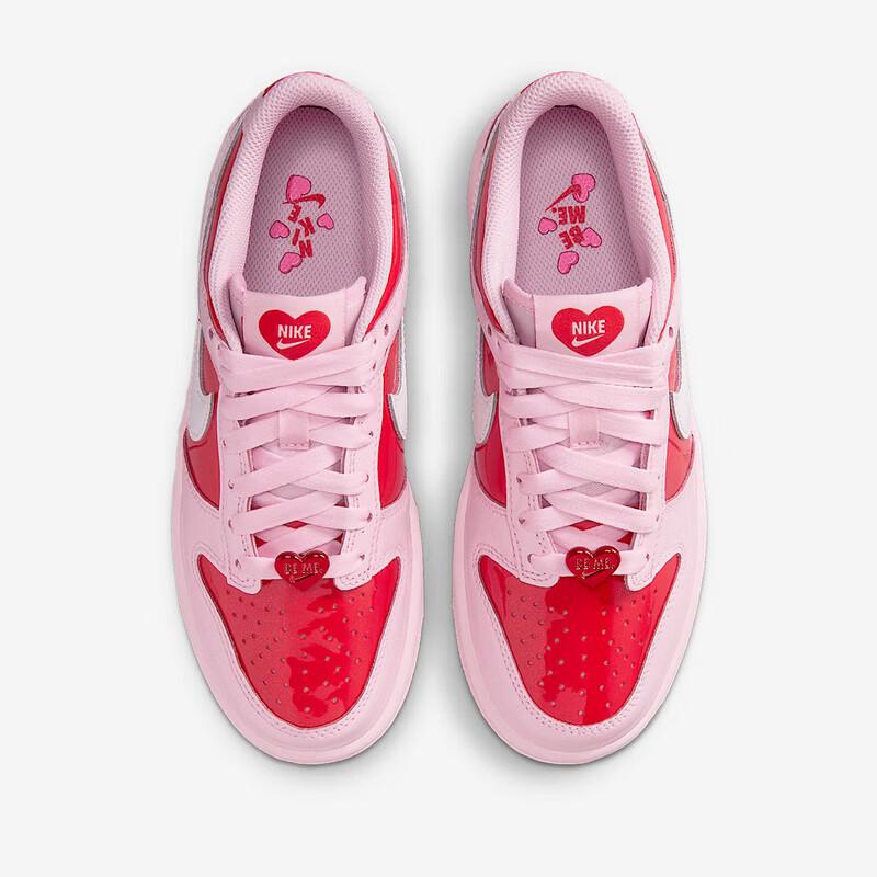 Nike Women's Dunk Low Sneakers