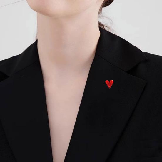 Red Heart Brooch Women Lapel Pin Decorative Brooch Pin Stylish Heart Coat Sweater Pin Gift for Friends Family