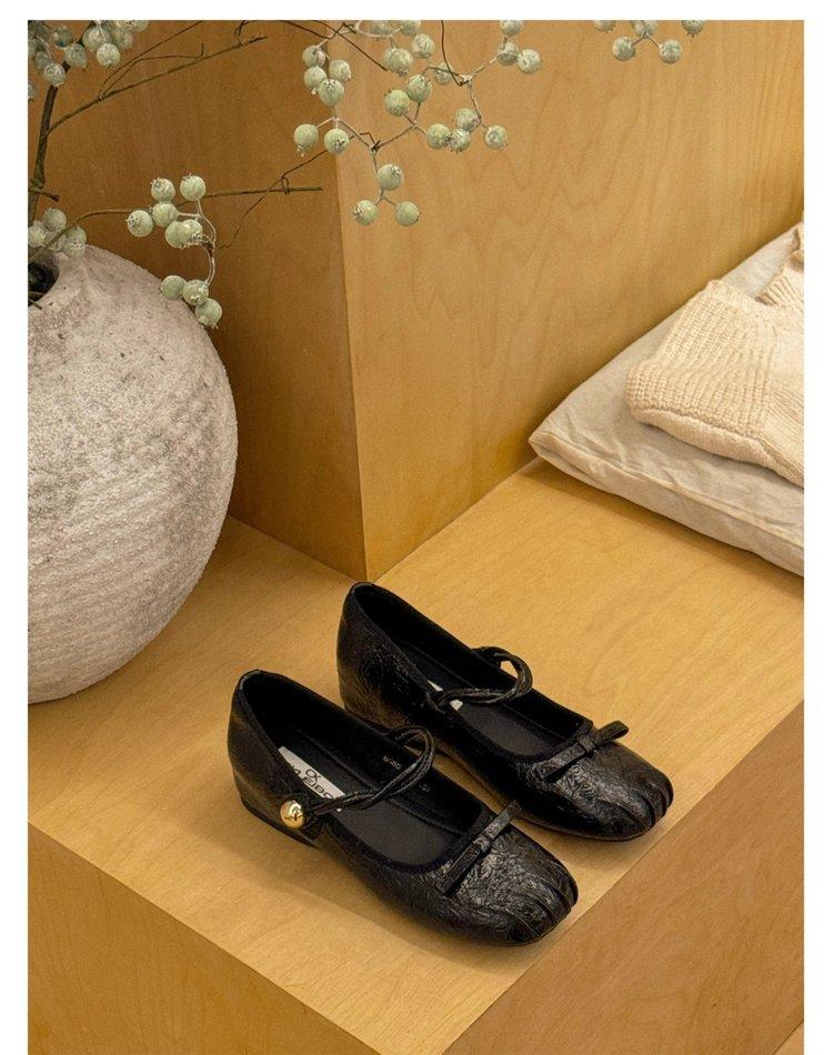 Women's low-heeled shoes versatile thick-heeled single shoes 2025 spring and autumn shallow mouth square head bow French one-word buckle Mary Jane s