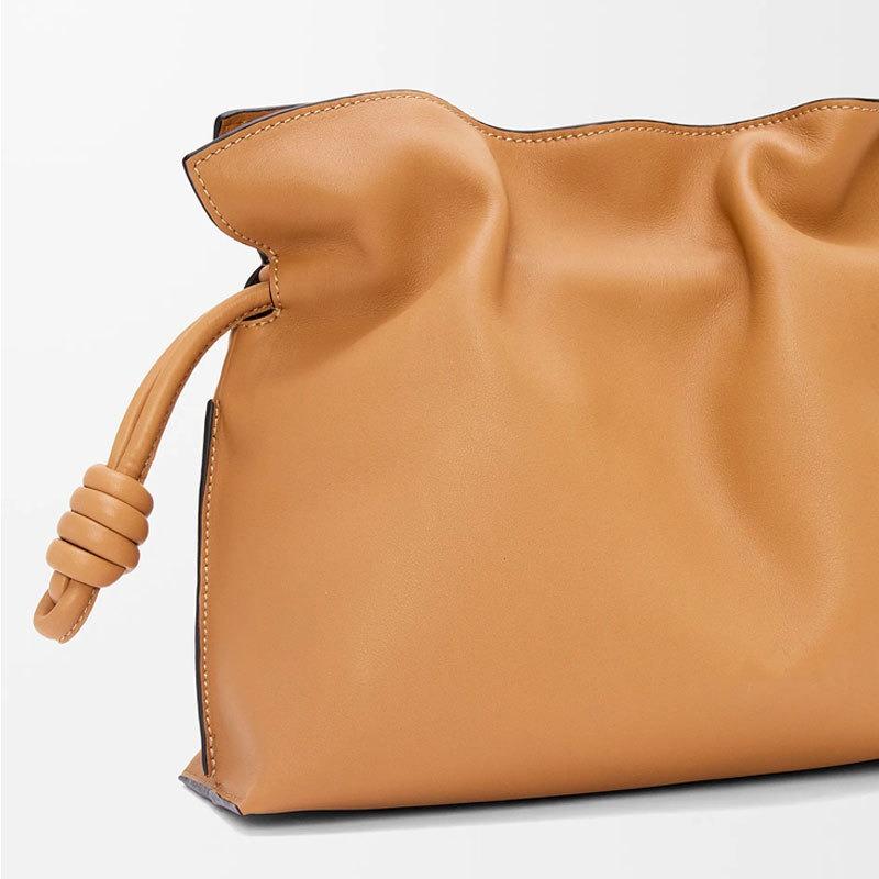 Single Shoulder Bag 2025 All-match Messenger Bag Large Capacity Cloud Bag Simple High-end Blessing Bag Women's Bag Fashionable Commuting