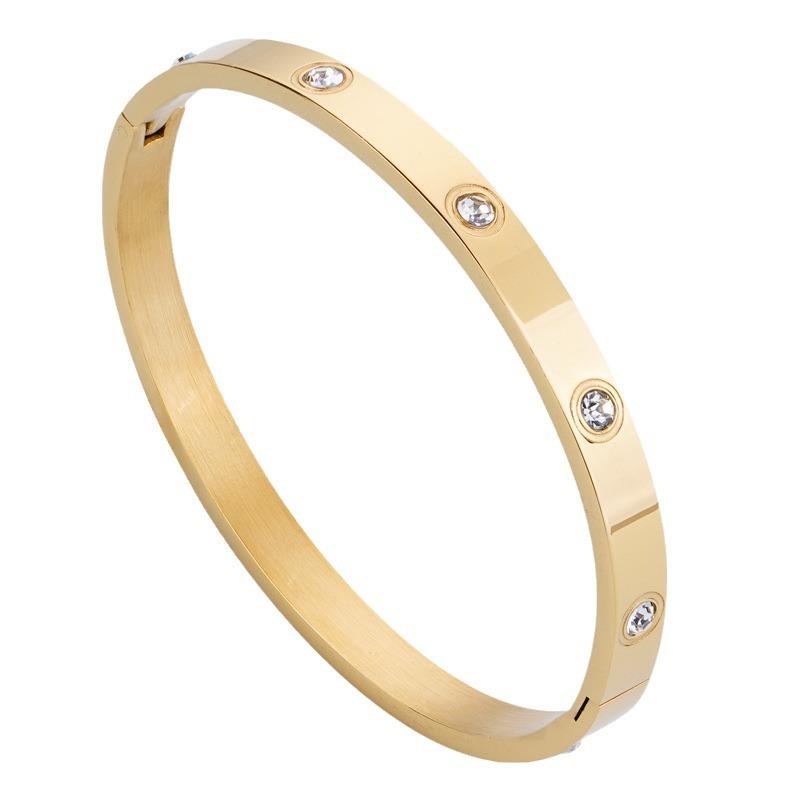 Retro Diamond Patterned Wristband Bracelet for Women with Light Luxury Temperament