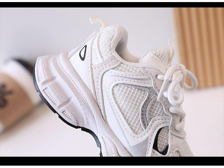 Dětské jarní tenisky 2024: Dívčí a chlapecké „dad shoes“