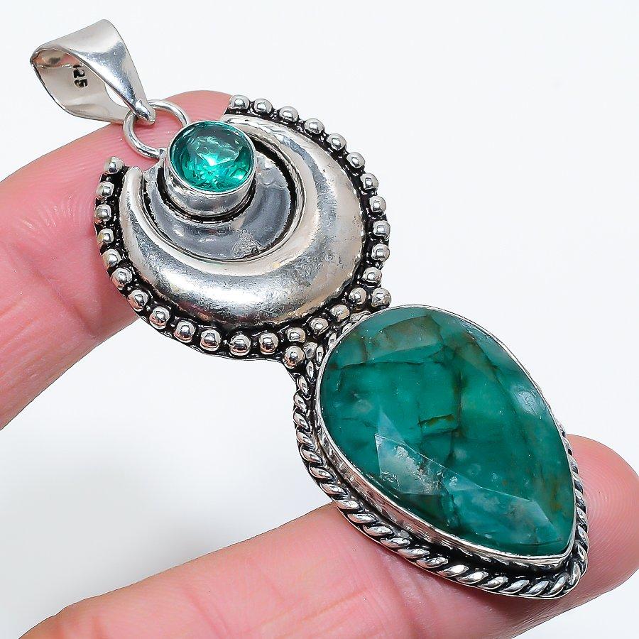 

Emerald(Simulated), Apatite Gemstone Handmade Jewelry Pendant 2.96 SR-10597