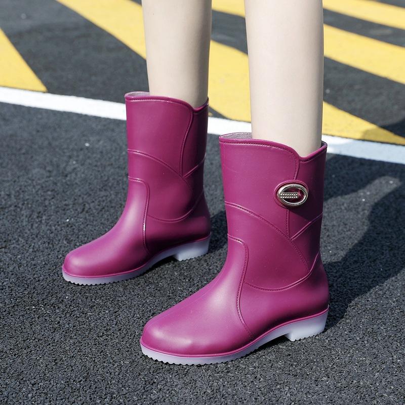Water shoes medium tube women's outer wear adult rain shoes rain boots warm rubber shoes kitchen non-slip waterproof shoes women's fashion
