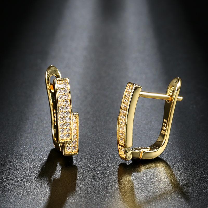 Personalized small ear buckle simple earrings boutique fashion earrings versatile exquisite fashion earrings