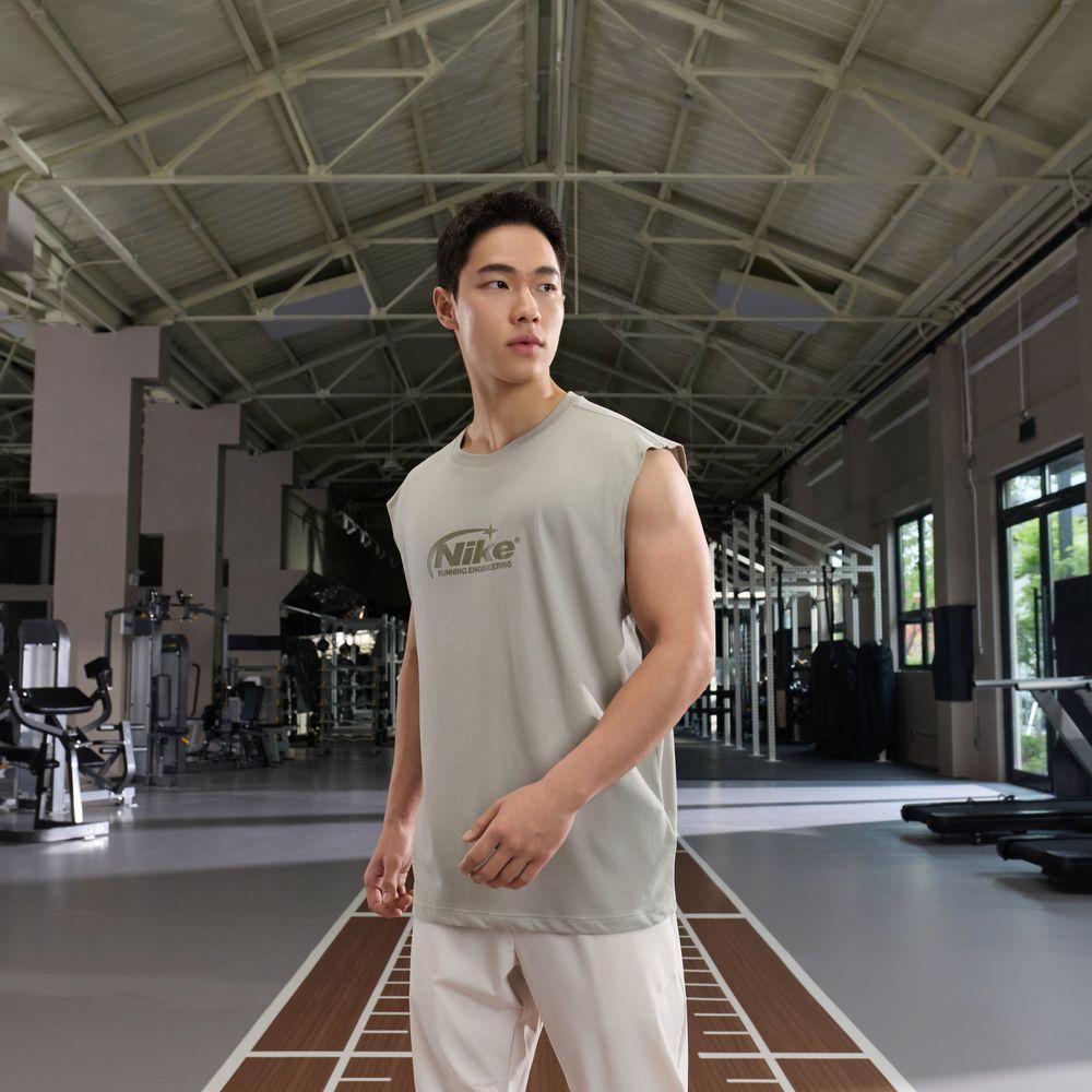 Nike Dri Fit Running T Shirt Men s S
