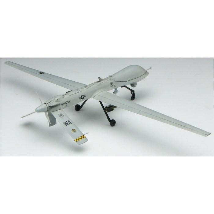 Platz 1/72 Unmanned Attack Aircraft MQ-1A Plastic Model Kit (Molded Color)