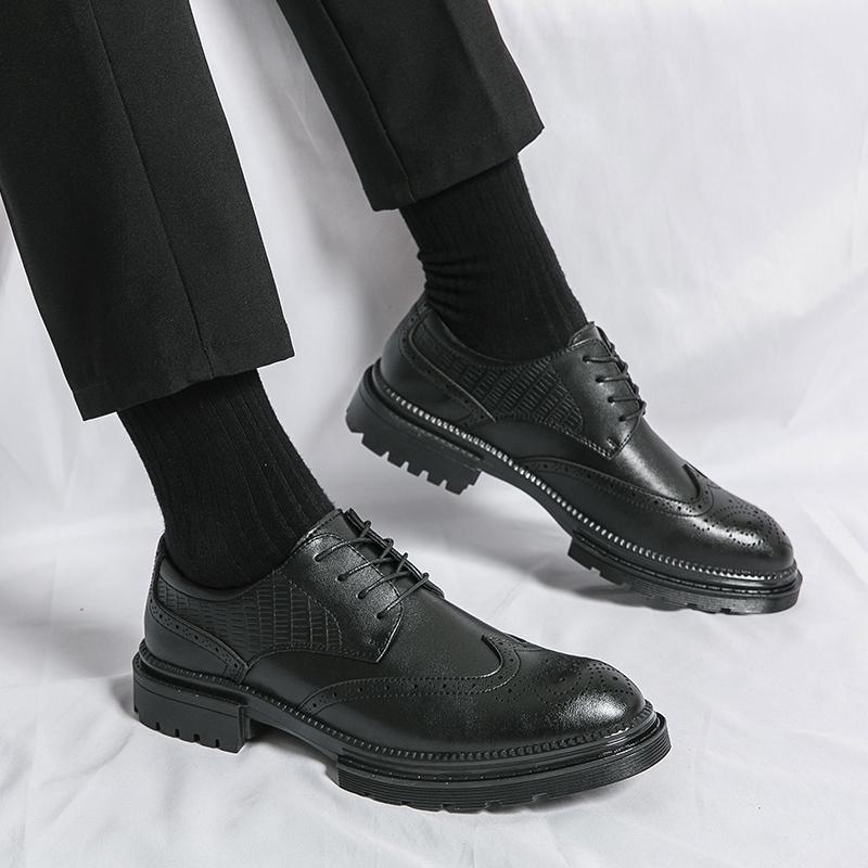 Fashion Handcrafted Mens Oxford Shoes Genuine Calfskin Leather Brogue Dress Shoes Classic Business Formal Shoes Man