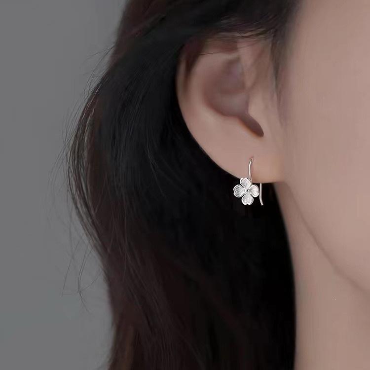 2024 Women's Luxury Sterling Silver Flower Stud Earrings