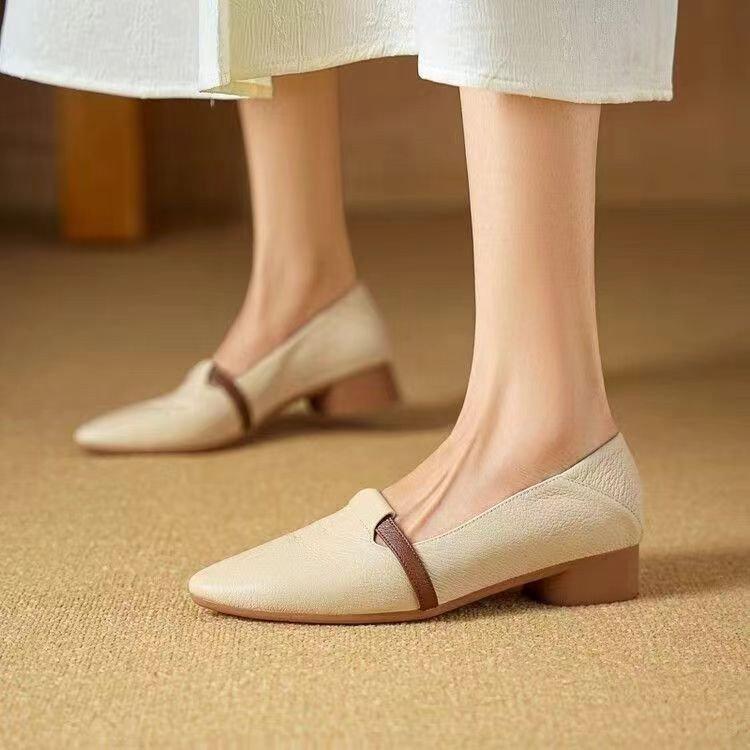French Retro Versatile Soft-soled Shallow-mouth Single Shoes, Spring 2025 New Women's Shoes, One-pedal Pointed Work Leather Shoes