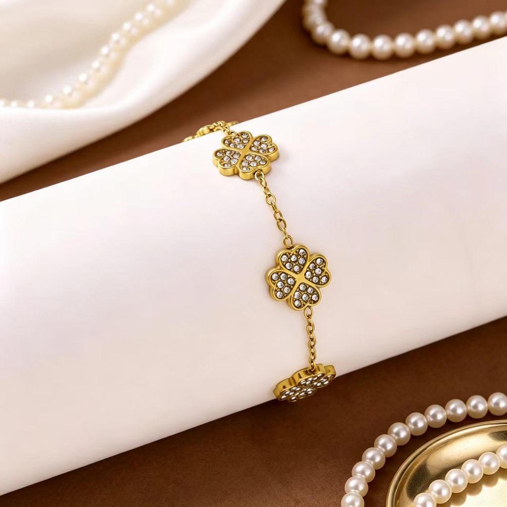 Diamond-Studded Four-Leaf Clover Gold Bracelet for Women, Fashion Titanium Steel Jewelry