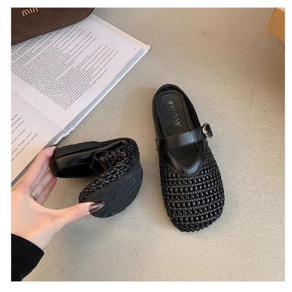 Flat Bottomed Woven Hollowed Out Boken Slippers for Women, Fashionable and Stylish for Outdoor Wear, Cool Slippers with Belt Buckles and Toe Caps