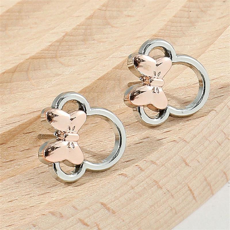 

2pcs Creative Cut-out Bow Earrings Featuring Mickey & Minnie, Delicate & Niche Statement Studs разноцветные