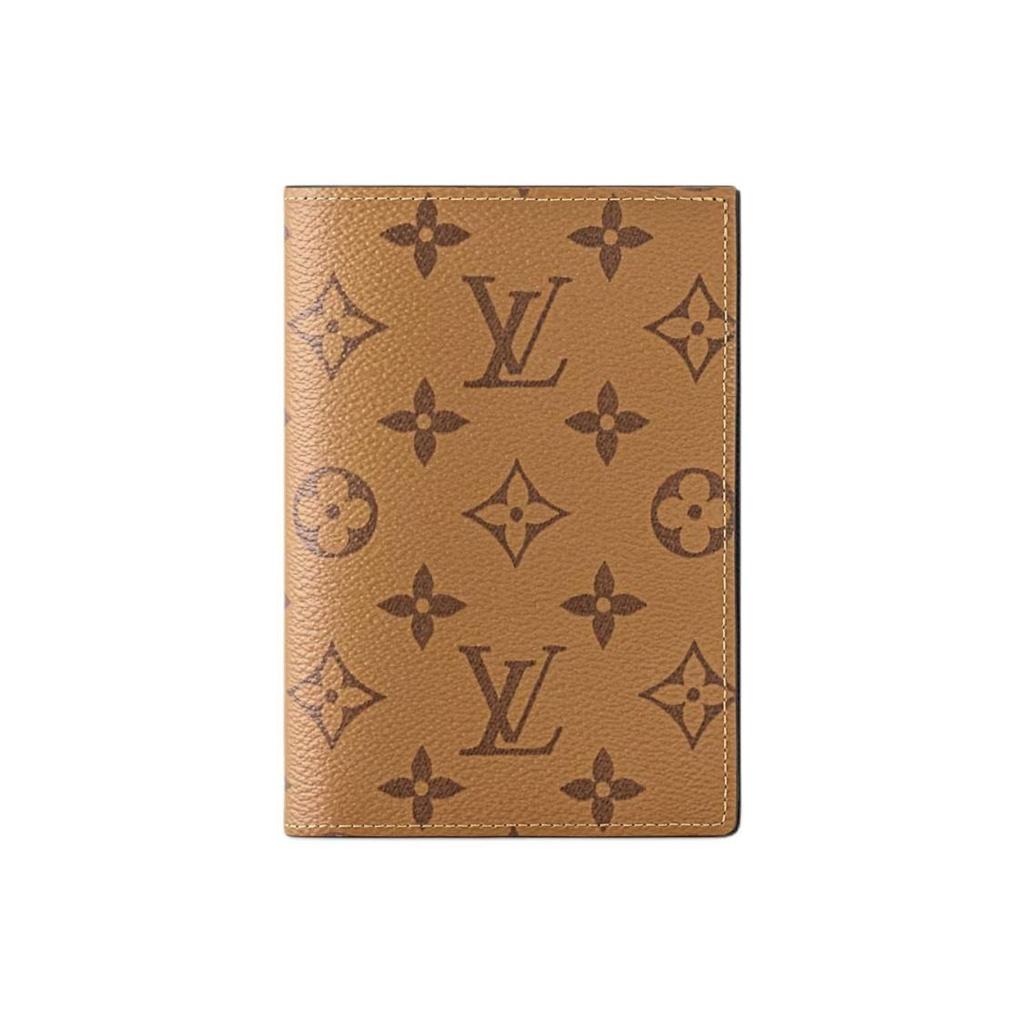 Louis Vuitton MONOGRAM REVERSE Brand-Printed Flap Closure Coated Canvas Passport Holder Unisex Style Khaki
