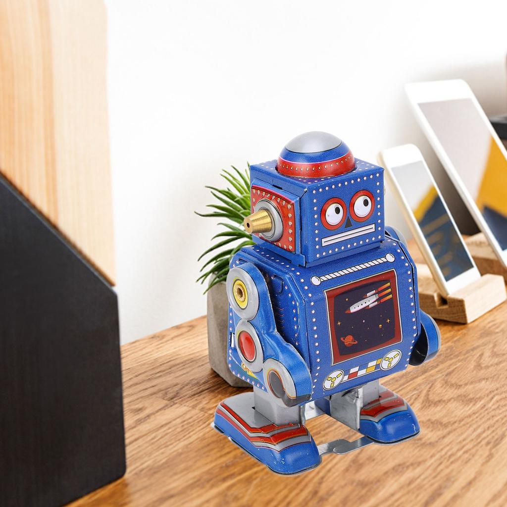 Wind Up Robot Toy Hand Made Decorative Vintage Clockwork Robot Toy Interesting Wind Up Iron Toy for Cafe Bar Restaurant