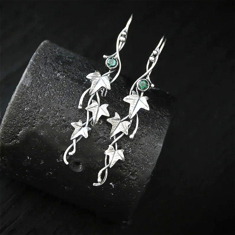 Bohemian Style Vintage Hand Carved Rattan Leaf Shaped Dangle Earrings for Women's Creative  Festival Jewelry Accessories