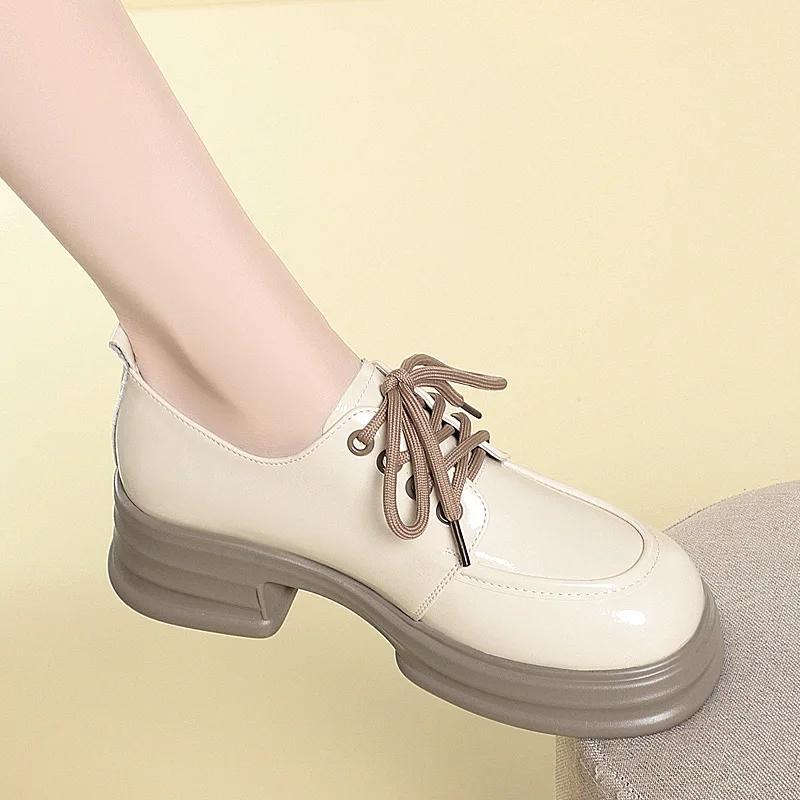 Modische Damen-Loafer Schwarz Runde Zehenpartie Plateau Oxfords Schuhe für Damen 2025 Frühling Neu Britischer Stil Schnür-Lackleder-Loafer