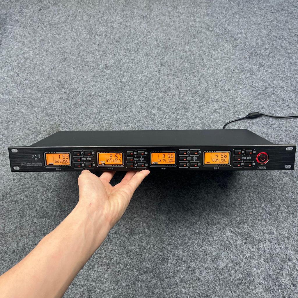 One-to-Four Wireless Conference Microphone System - In Stock
