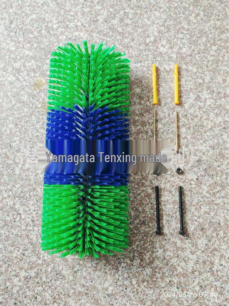 Horse Body Brush: Anti-Itch Massage & Cleaning Tool for Cattle and Sheep