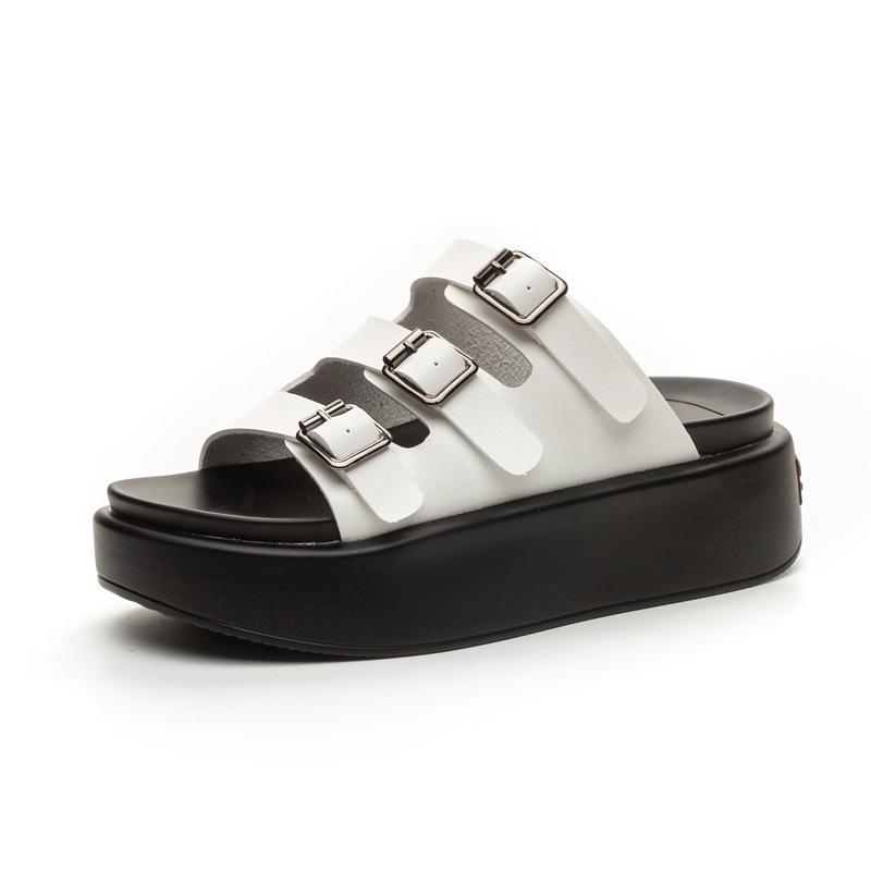 Women Wearing Beach Sandals In the Summer of 2025 New Thick-soled Versatile Women's Casual Belt Buckle Cool Slippers Open Toe