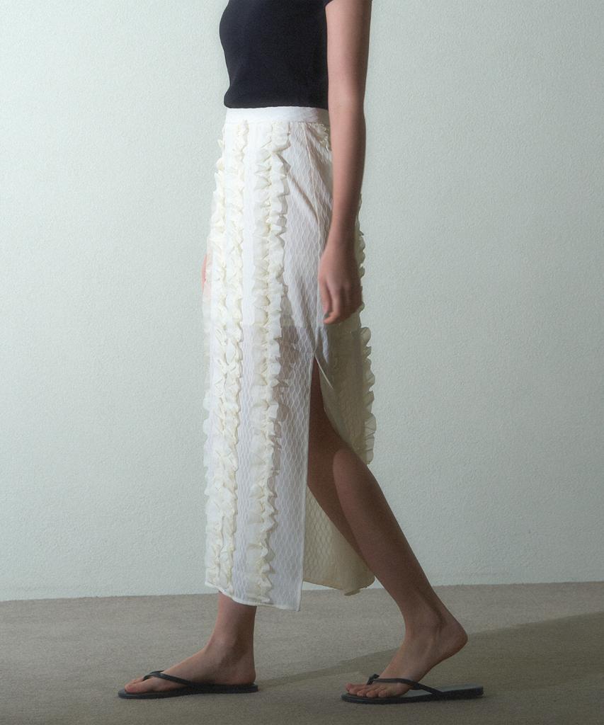 Hauseuobeupondeu Applique Banded Maxi Skirt_Ivory
