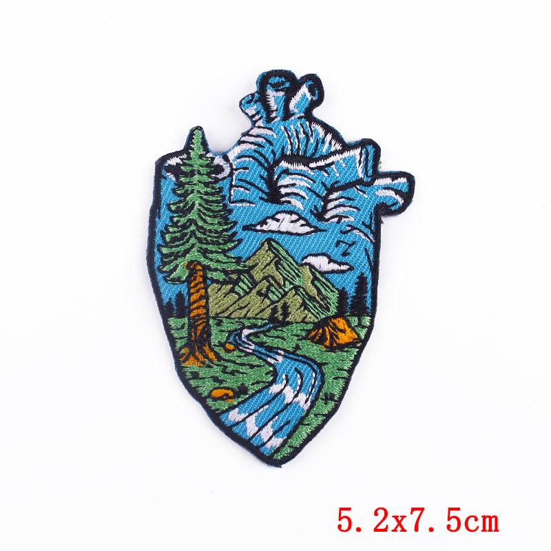 

Вышитая нашивка «Горный кемпинг», нашивки с термоклеем для одежды, нашивки на одежду, значки с нашивкой «Приключения на природе»