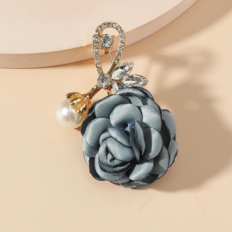 Rose Cloth Flowers Corsage Imitation Pearl Crystal Brooch Lady Fashion Suit Lapel Pin Casual Party Accessories Gifts