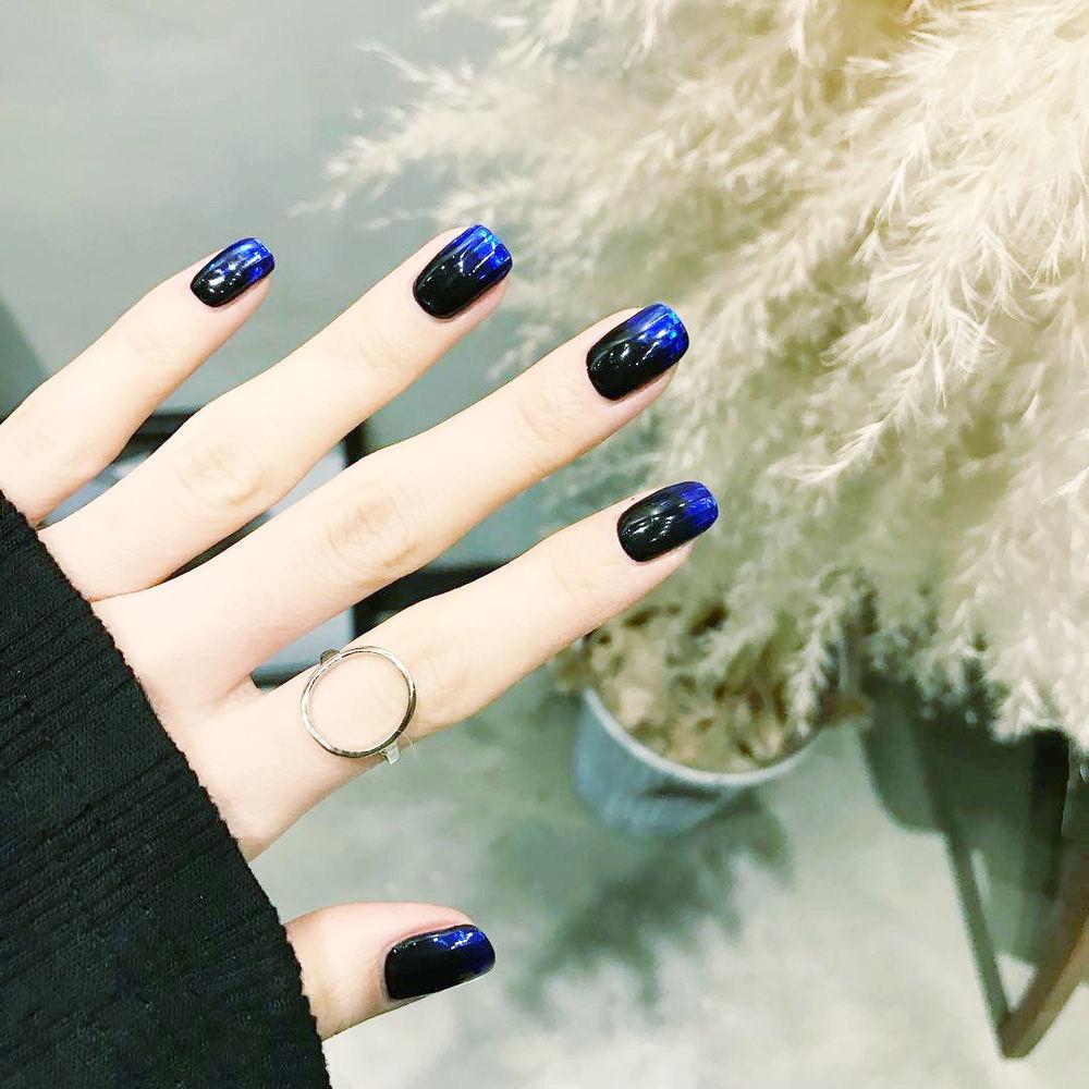 

Gradient Blue-Black Press-On Nail Art Patches: Removable and Finished Fake Nails