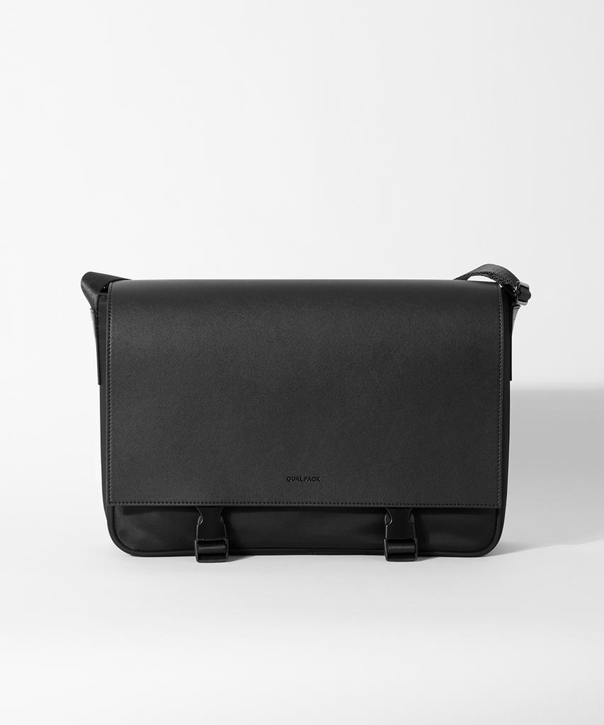 Qualpack Current Regular Messenger Bag 342