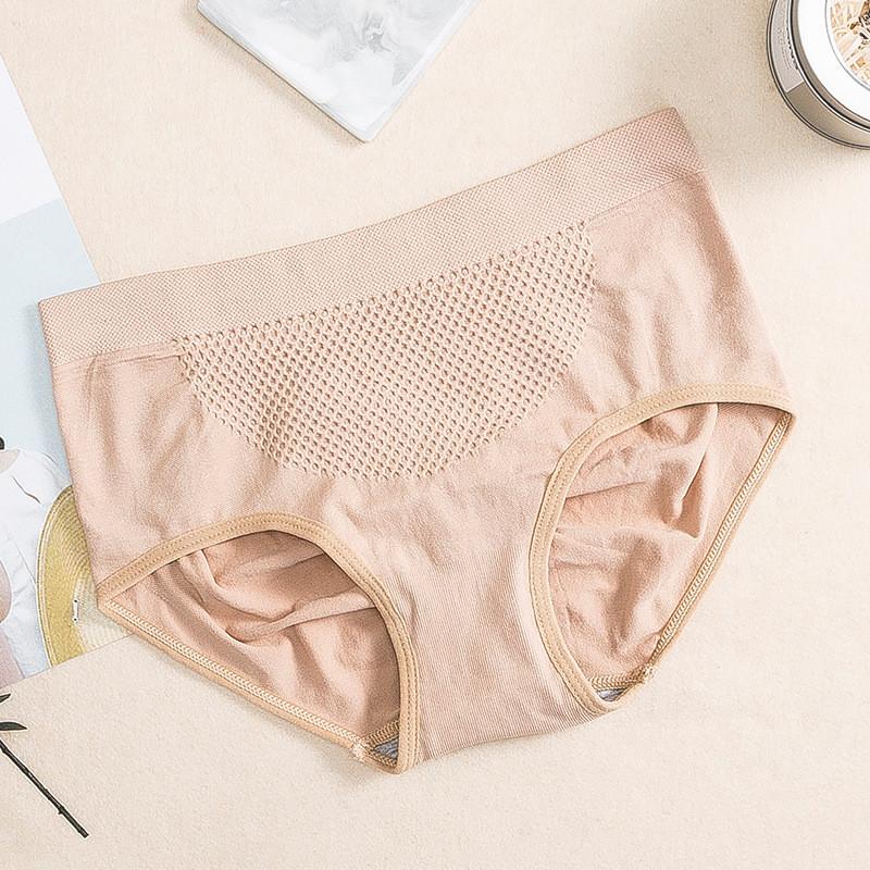 

Comfortable Japanese Style 3d Honeycomb Seamless Mid Rise Underwear For Women In Breathable Nylon Fabric Skin
