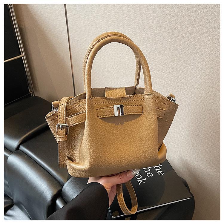 High-value hand-carried fashionable bucket bag 2025 spring new casual simple shoulder bag messenger bag