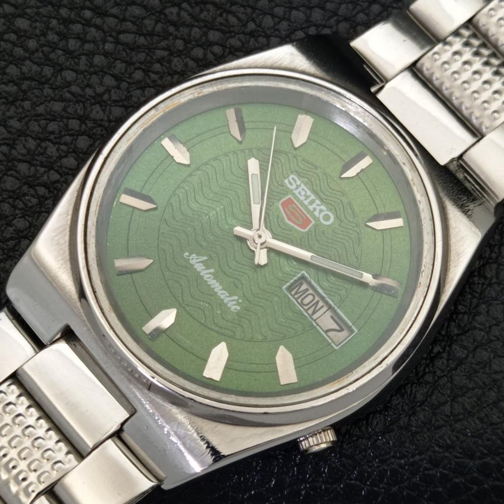 GENUINE VINTAGE SEIKO 5 AUTOMATIC 7019A JAPAN MENS GREEN DIAL WATCH a701592-5 R206b-a701592