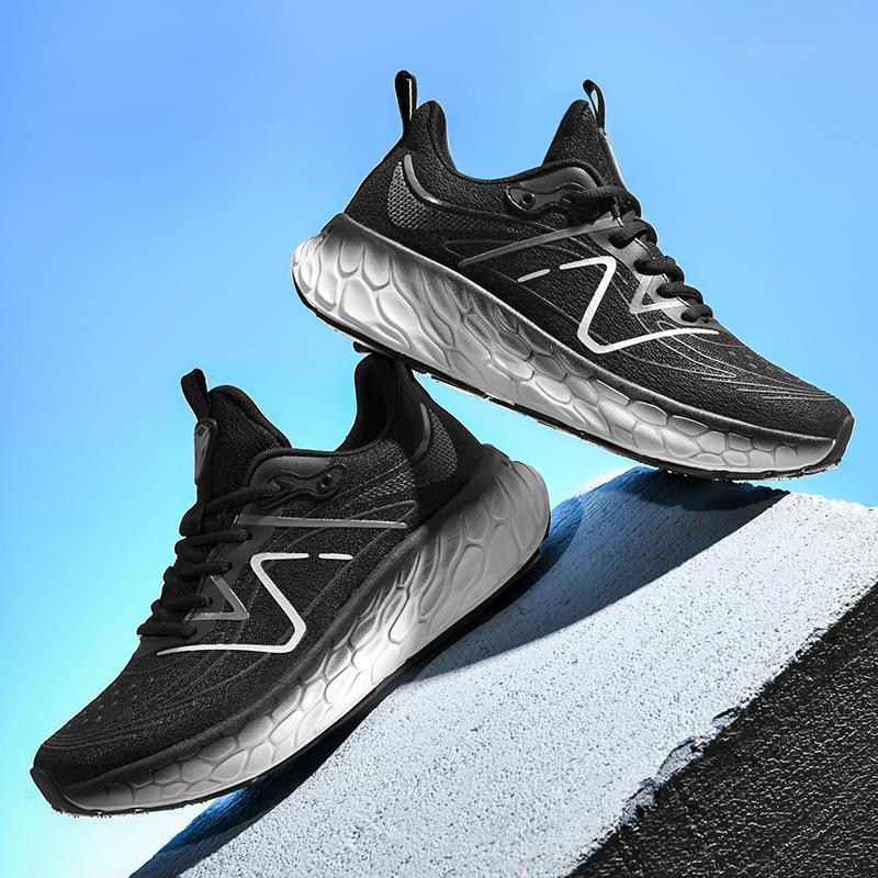 Autumn Men's Sports Shoes Running Shoes Flying Woven Breathable Running Shoes Fashionable Light Mesh Casual Shoes