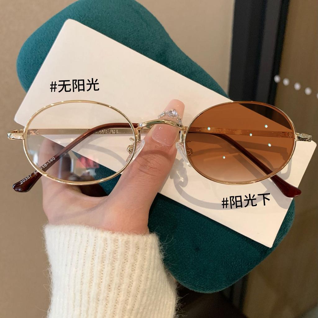 Myopia glasses with silver frame pure desire wind retro metal anti-blue light discoloration oval countable glasses plain face photosensitive
