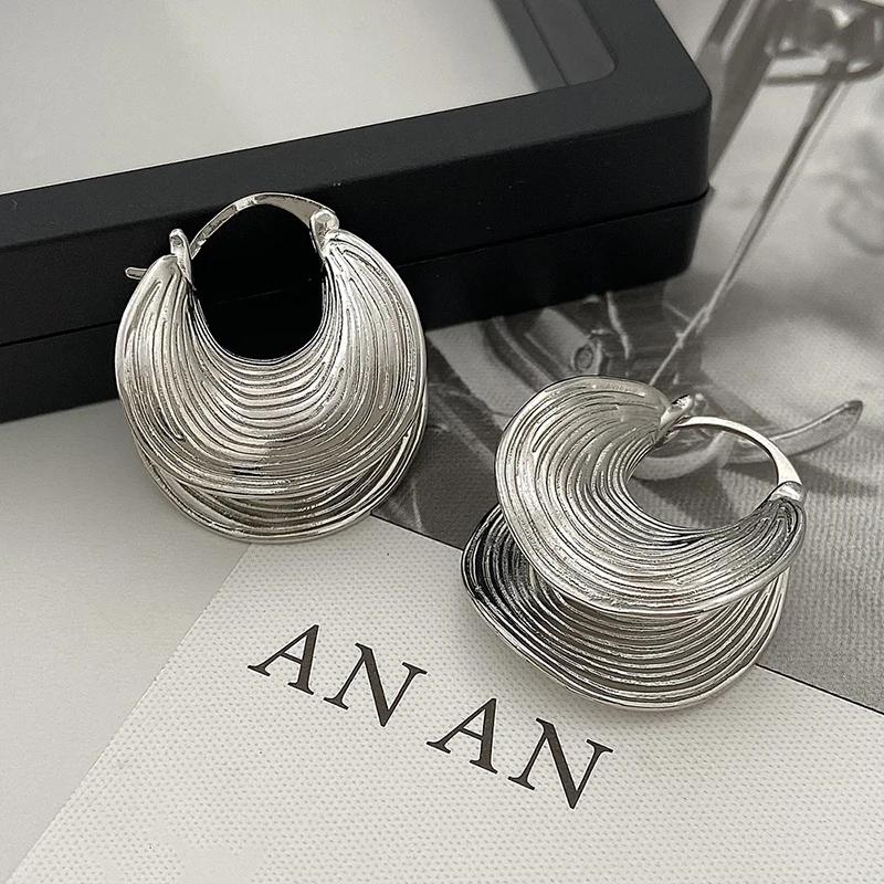 PONYKISS Серебряные Модные Гиперболизированные Неправильной Геометрической Формы Серьги-Кольца 18k для Женщин Трендовые Изысканные Минималистичные Аксессуары