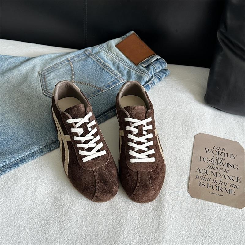 2025 Autumn New Retro Color Matching German Training Shoes Women's Casual Soft Sole Comfortable Round Head Lace-up Versatile Forrest Gump Shoes